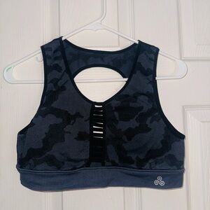 Black Camouflage Women's Sports Bra
